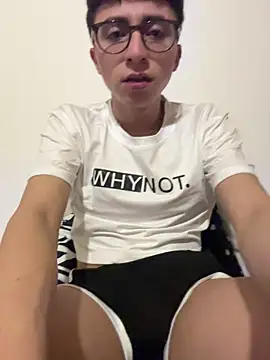 CamiRojas boy online show from 10.31.25