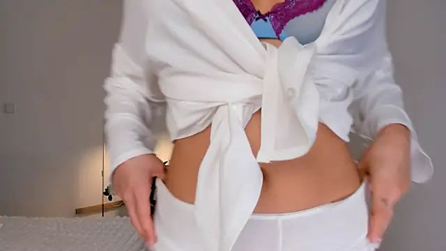 kawaii mia online show from 10.12.25