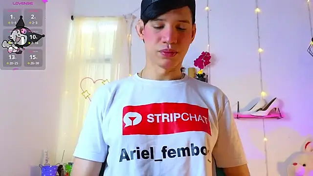 Ariel Femboy  online show from 03.16.25