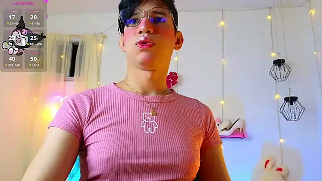 Ariel Femboy  online show from 03.22.25