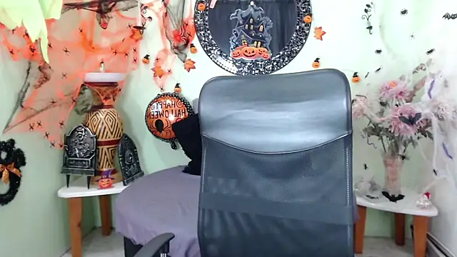 Sofia Franco  online show from 10.27.25