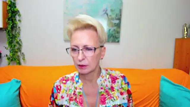 iamyourdream89 online show from 10.12.25