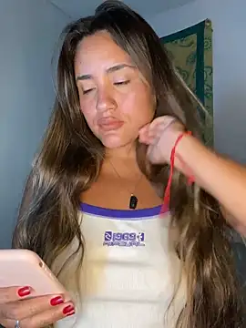 Snapshot of fenixgre chatting on 10.09.25 fenixgre online show from 10.09.25