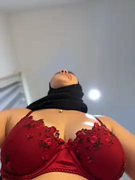 Snapshot of naughty__angel chatting on 09.17.25 naughty angel online show from 09.17.25