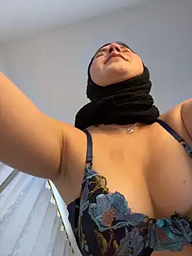 Snapshot of naughty__angel chatting on 11.12.25 naughty angel online show from 11.12.25