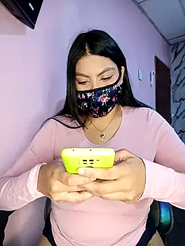 Snapshot of kanyat_ chatting on 11.12.25 kanyat online show from 11.12.25