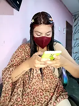 Snapshot of kanyat_ chatting on 12.14.25 kanyat online show from 12.14.25