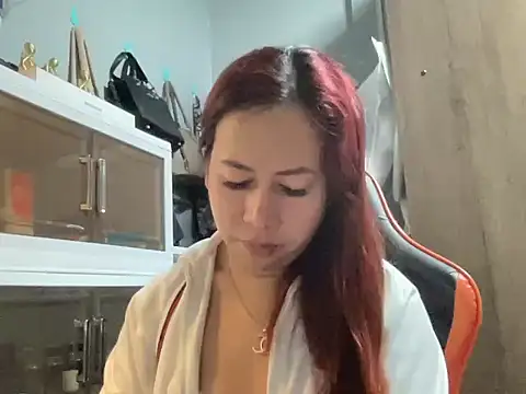 UrLove Marga online show from 12.18.25