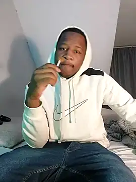 Snapshot of _MAC24k chatting on 10.10.25 MAC24k online show from 10.10.25