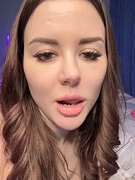 Snapshot of Alina_Vibe_Me chatting on 02.19.25 Alina Vibe Me online show from 02.19.25