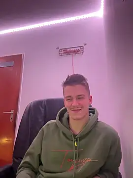 Toyjungee online show from 02.06.25