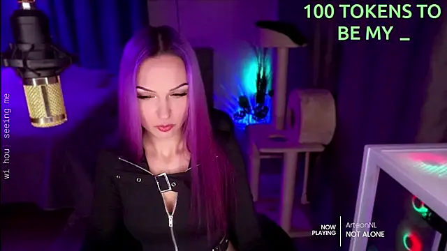 Snapshot of ml_milana chatting on 01.24.25 ml milana online show from 01.24.25