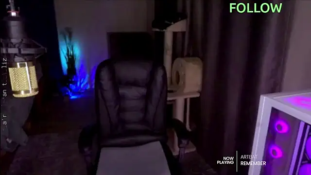 Snapshot of ml_milana chatting on 02.28.25 ml milana online show from 02.28.25