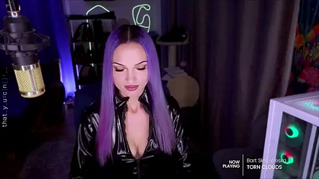 Snapshot of ml_milana chatting on 09.19.25 ml milana online show from 09.19.25