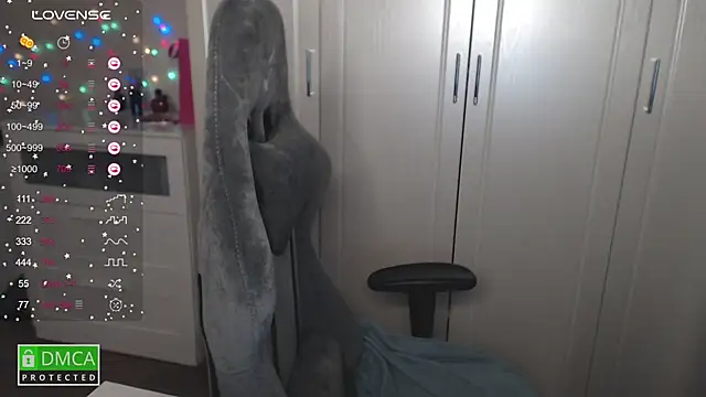 Snapshot of aliice_cutie chatting on 03.03.25 aliice cutie online show from 03.03.25