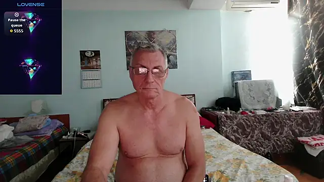 Snapshot of sexman181166 chatting on 11.07.25 sexman181166 online show from 11.07.25