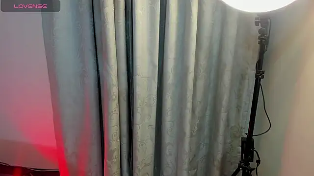 xhinata hyugax online show from 09.11.25