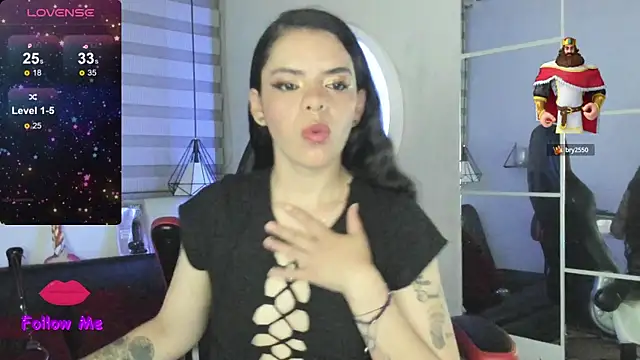 Snapshot of natasha_logan_ chatting on 10.14.25 natasha logan  online show from 10.14.25