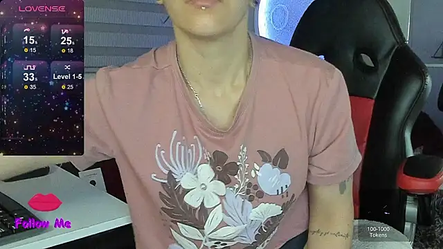 Snapshot of natasha_logan_ chatting on 02.24.26 natasha logan online show from 02.24.26