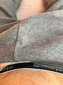 Snapshot of Fellix chatting on 01.28.25 Fellix online show from 01.28.25