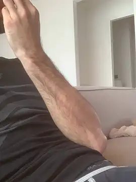 Snapshot of Fellix chatting on 02.28.25 Fellix online show from 02.28.25