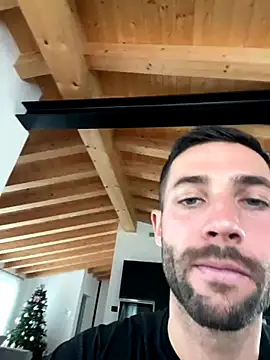 Snapshot of Fellix chatting on 12.16.25 Fellix online show from 12.16.25