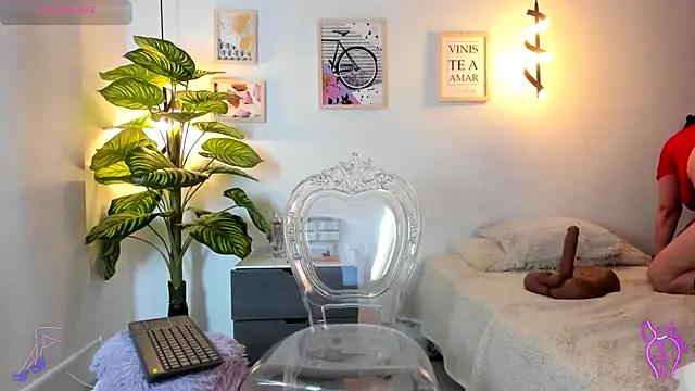 Rachel  Lang online show from 09.18.25