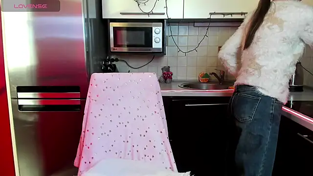 TayanaJons online show from 02.20.25