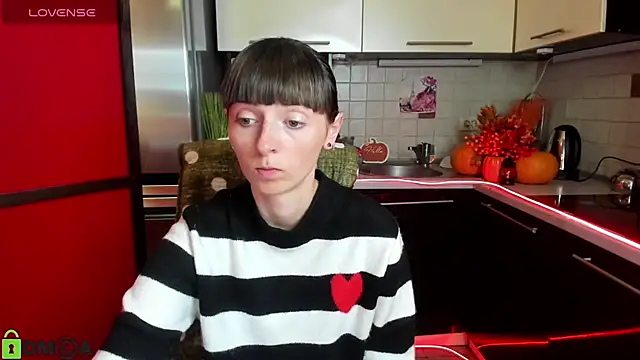 TayanaJons online show from 10.22.25