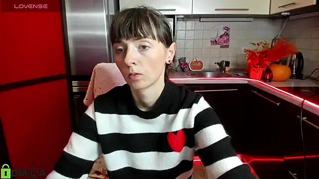 TayanaJons online show from 11.27.25