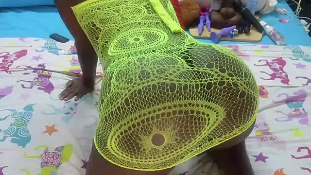 Snapshot of Sexy_sharntel chatting on 02.20.25 Sexy sharntel online show from 02.20.25