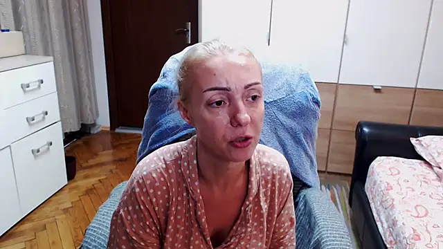 Leona-Exotic online show from 07.22.26