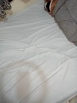 Snapshot of sweet_vee42 chatting on 02.26.25 sweet vee42 online show from 02.26.25