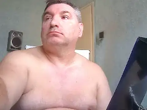 Snapshot of GYurmoka70 chatting on 02.10.25 GYurmoka70 online show from 02.10.25