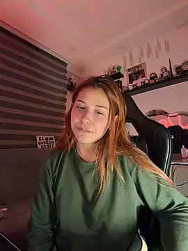 crystal bunny7 online show from 10.31.25