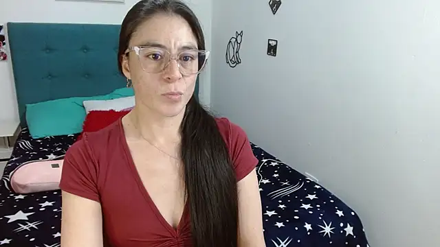 Snapshot of antonella_sweet33 chatting on 06.19.26 antonella sweet33 online show from 06.19.26