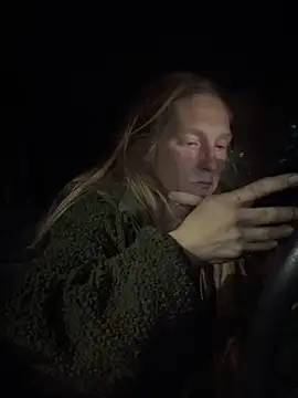 GoldenFlameGoddess online show from 11.26.25