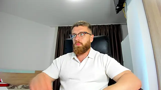 Snapshot of Findom_guy chatting on 06.07.26 Findom guy online show from 06.07.26