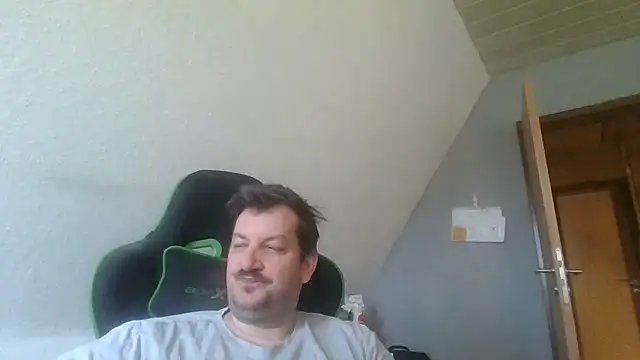 Golffahrer1982 online show from 09.13.25