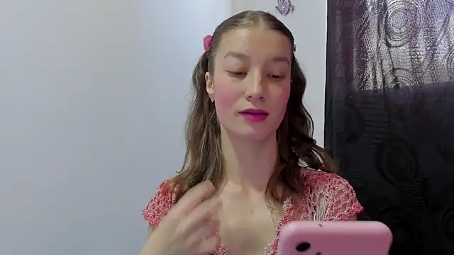 Snapshot of MiiaVolkova chatting on 09.12.25 MiiaVolkova online show from 09.12.25