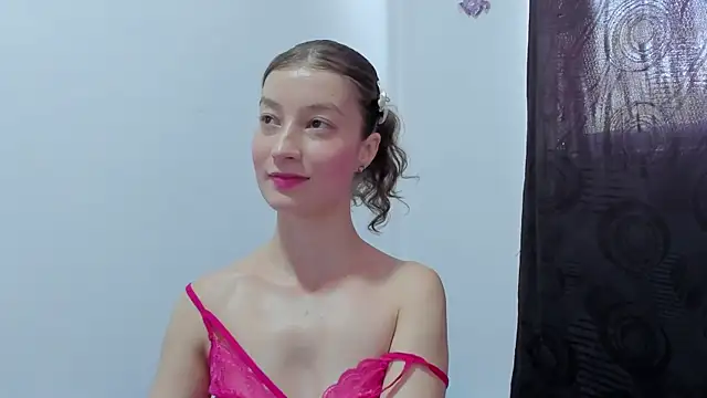 Snapshot of MiiaVolkova chatting on 09.17.25 MiiaVolkova online show from 09.17.25