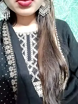 Snapshot of Noor_Darliing chatting on 01.23.25 Noor Darliing online show from 01.23.25