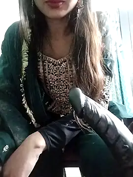 Snapshot of Noor_Darliing chatting on 02.04.25 Noor Darliing online show from 02.04.25