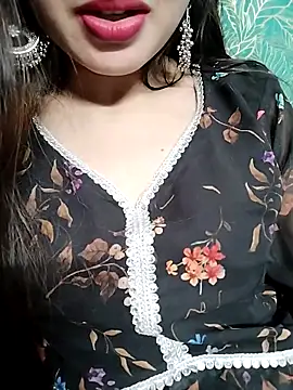 Snapshot of Noor_Darliing chatting on 02.12.25 Noor Darliing online show from 02.12.25