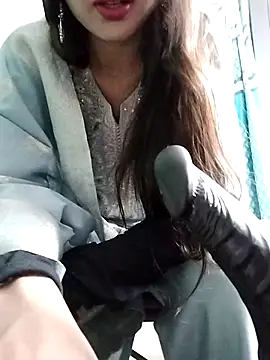 Snapshot of Noor_Darliing chatting on 02.26.25 Noor Darliing online show from 02.26.25