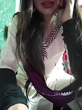 Snapshot of Noor_Darliing chatting on 10.03.25 Noor Darliing online show from 10.03.25