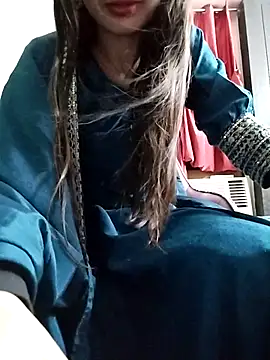 Noor Darliing online show from 04.30.26