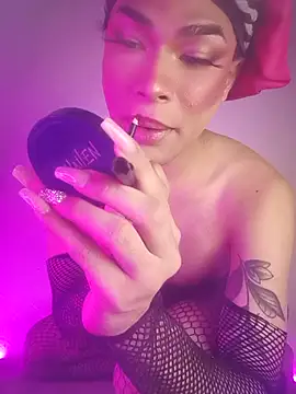 Snapshot of Victor-and-shelly chatting on 11.30.25 Victor-and-shelly online show from 11.30.25