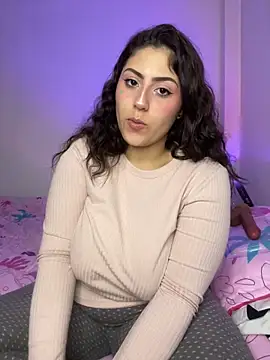 TuWaifuVirtual1 online show from 03.19.25