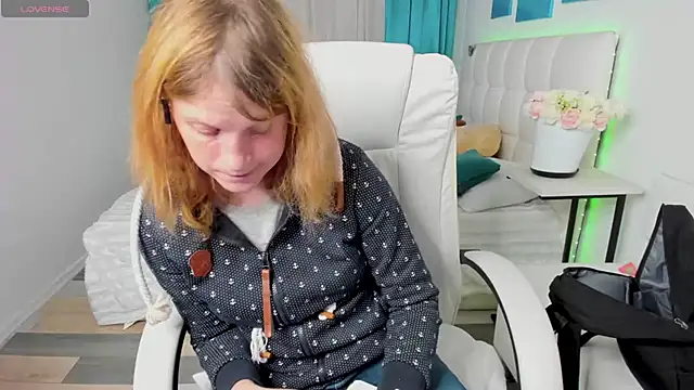 Kathlyn  Heath online show from 11.02.25